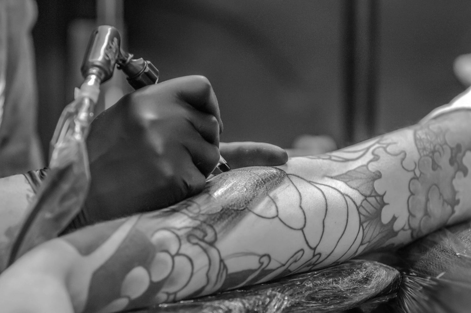 Why Tattoo Artists Burn Out — And How Beginners Can Avoid It