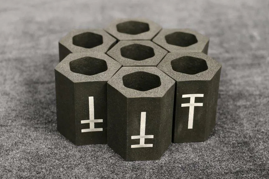 Hexagonal  grips all tight and cozy